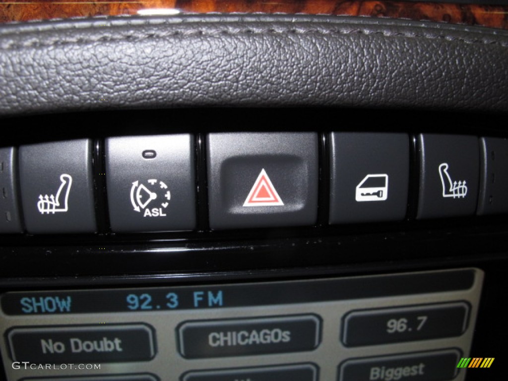 2007 Jaguar XJ Vanden Plas Controls Photo #86373237