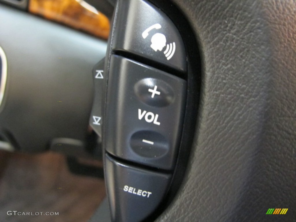 2007 Jaguar XJ Vanden Plas Controls Photo #86373474