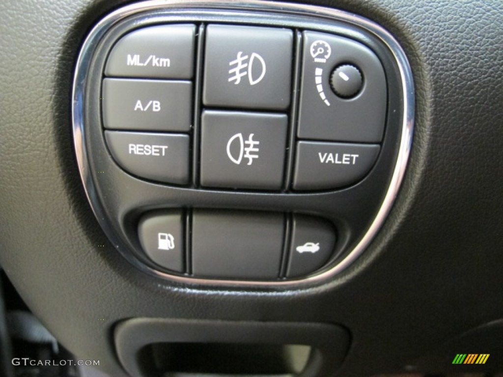 2007 Jaguar XJ Vanden Plas Controls Photo #86373519