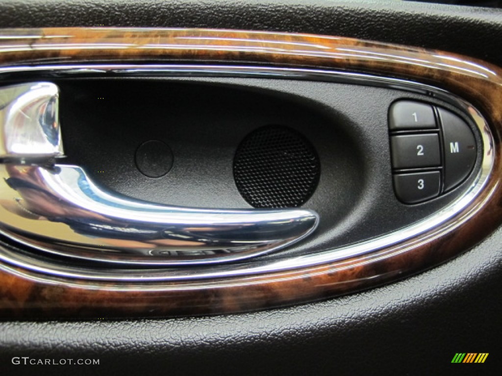 2007 Jaguar XJ Vanden Plas Controls Photo #86373573