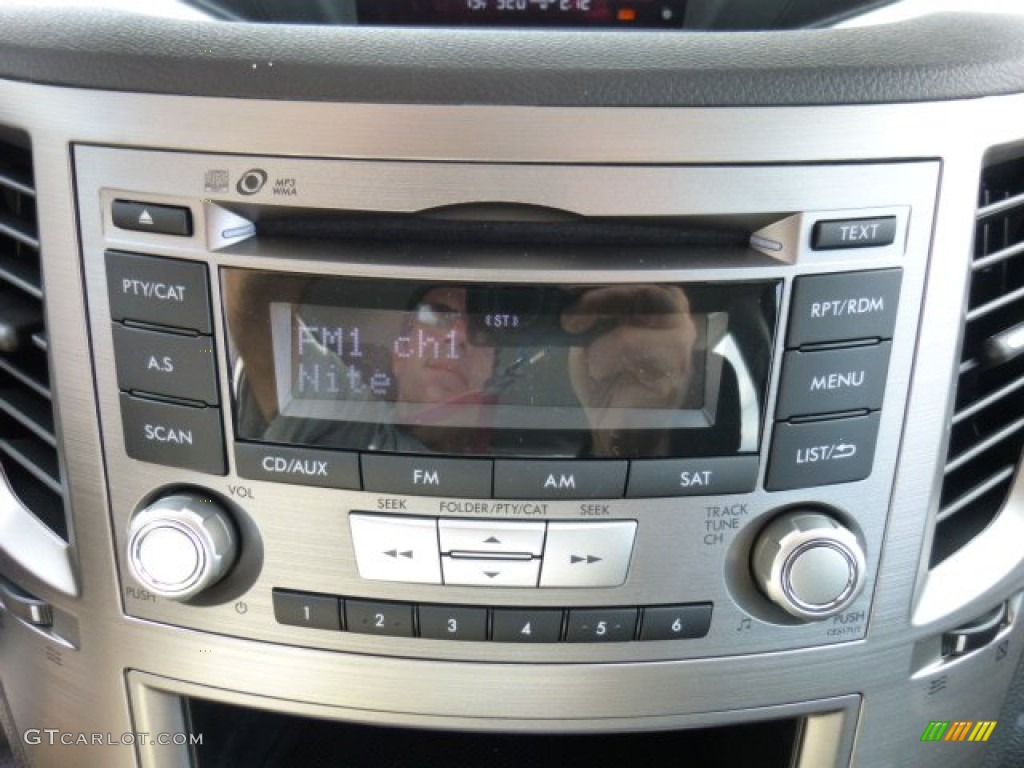 2014 Subaru Outback 2.5i Premium Audio System Photos