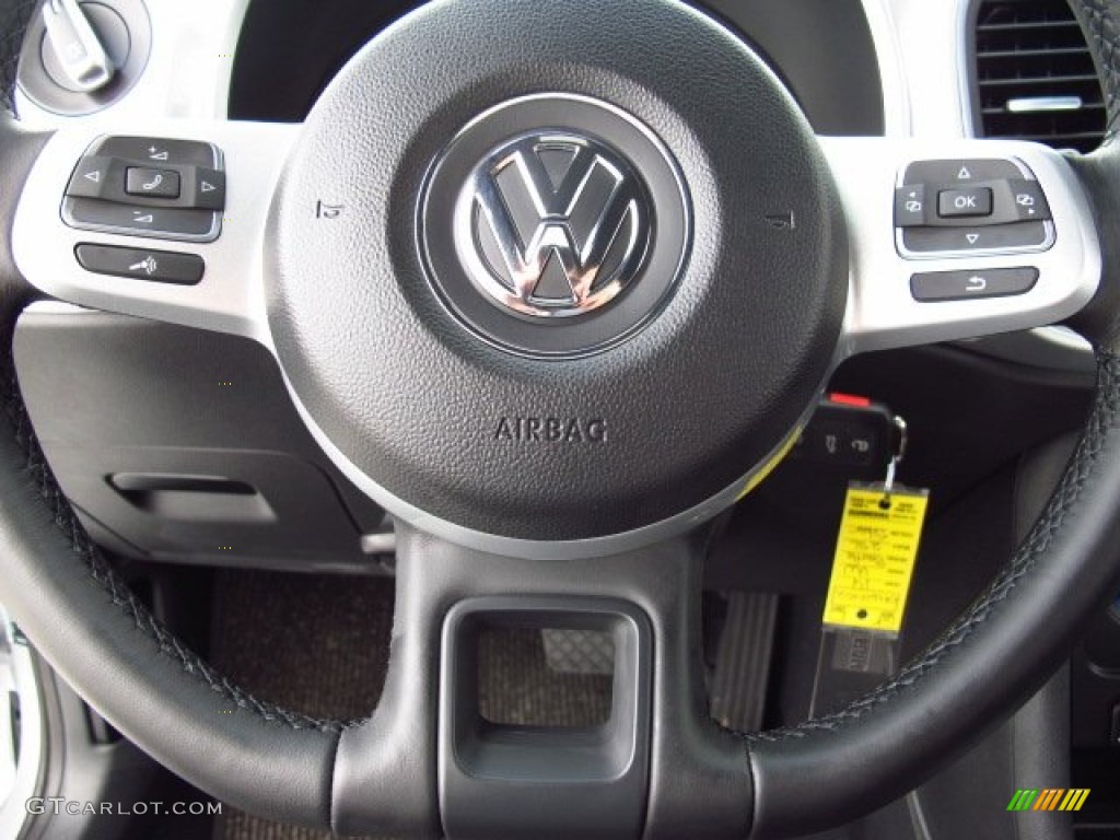 2014 Volkswagen Beetle 2.5L Titan Black Steering Wheel Photo #86374887