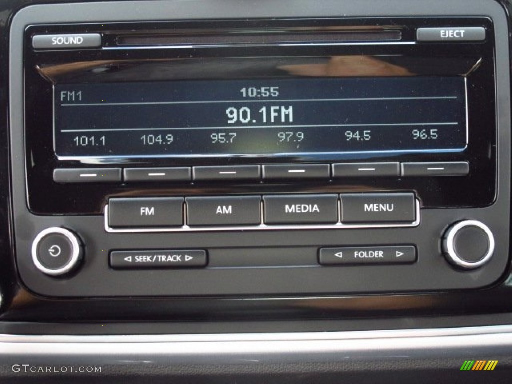 2014 Volkswagen Beetle 2.5L Audio System Photo #86374977