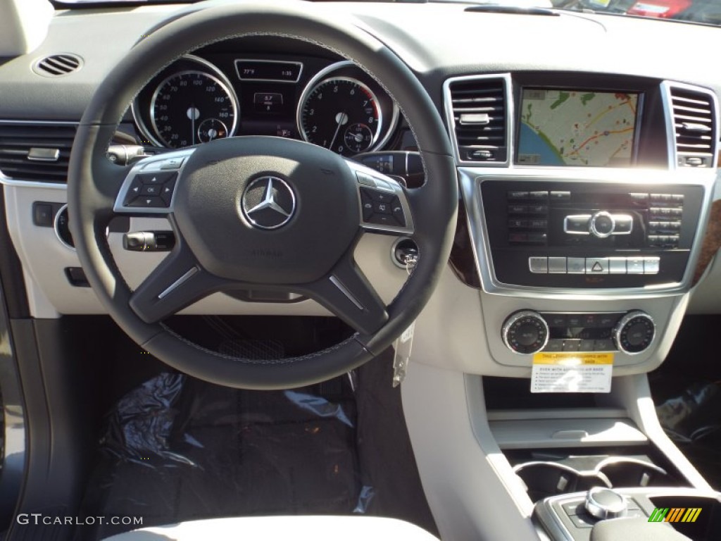 2014 Mercedes-Benz ML 350 Grey Dashboard Photo #86375157