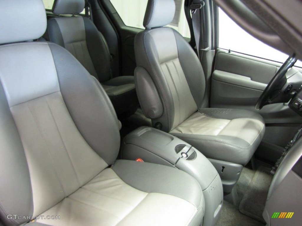 2004 Grand Caravan SXT - Inferno Red Tinted Pearl / Medium Slate Gray photo #10
