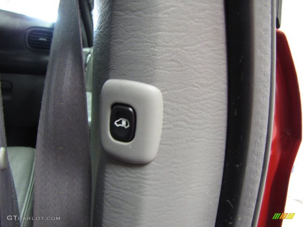 2004 Grand Caravan SXT - Inferno Red Tinted Pearl / Medium Slate Gray photo #15
