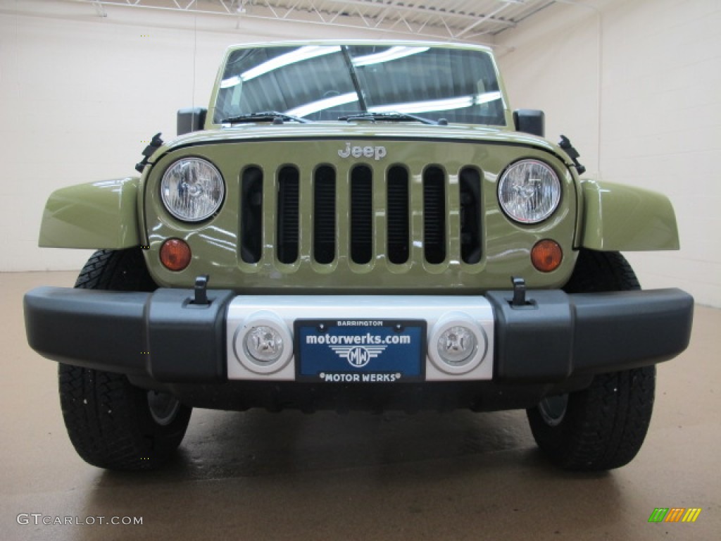 2013 Wrangler Unlimited Sahara 4x4 - Commando Green / Black/Dark Saddle photo #3