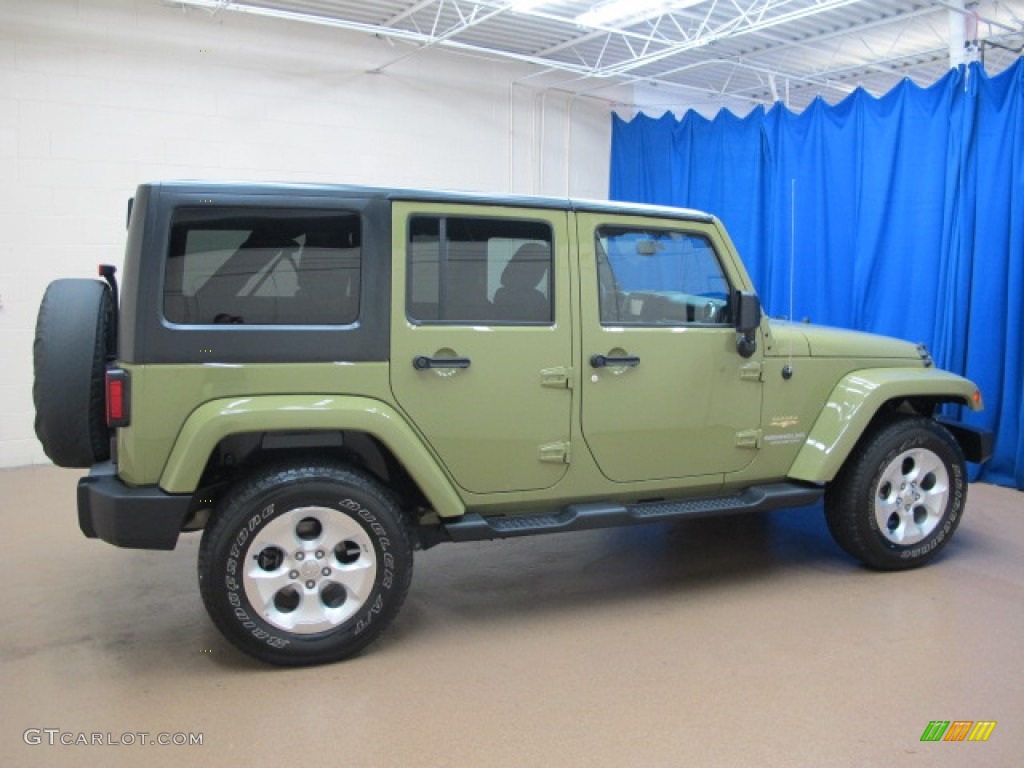 2013 Wrangler Unlimited Sahara 4x4 - Commando Green / Black/Dark Saddle photo #10