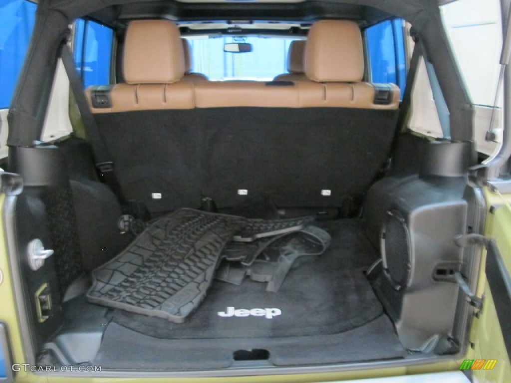 2013 Wrangler Unlimited Sahara 4x4 - Commando Green / Black/Dark Saddle photo #11
