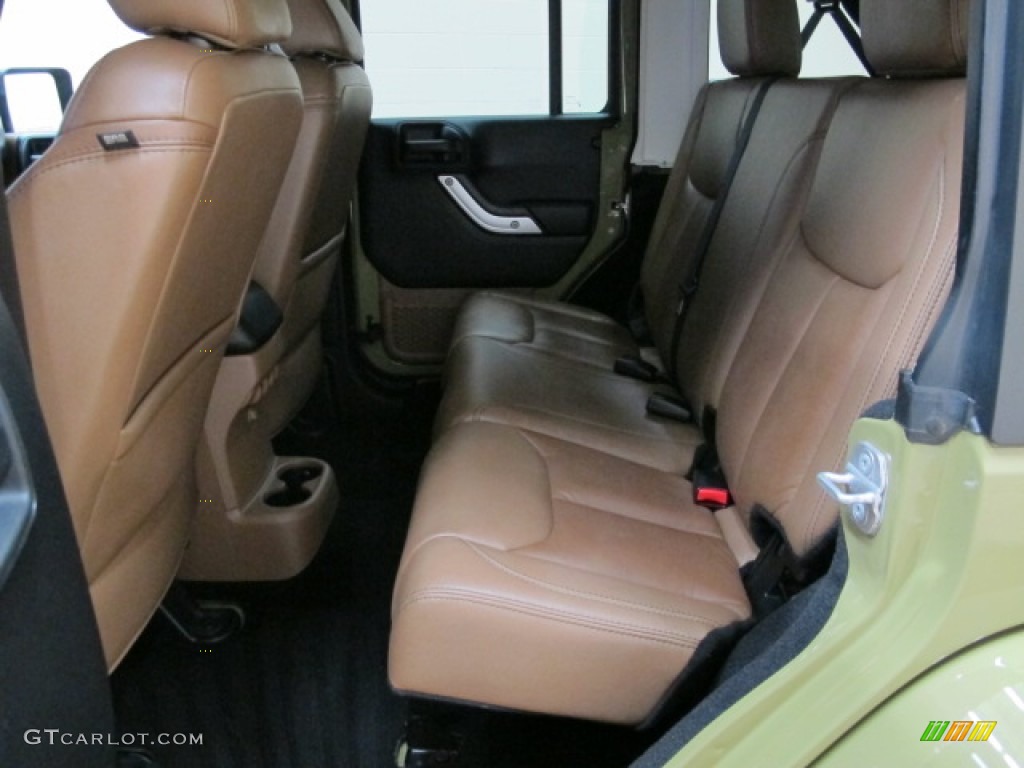 2013 Wrangler Unlimited Sahara 4x4 - Commando Green / Black/Dark Saddle photo #19