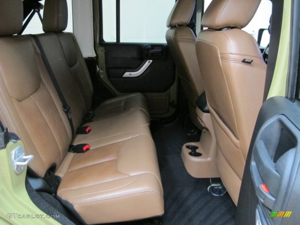 2013 Wrangler Unlimited Sahara 4x4 - Commando Green / Black/Dark Saddle photo #21