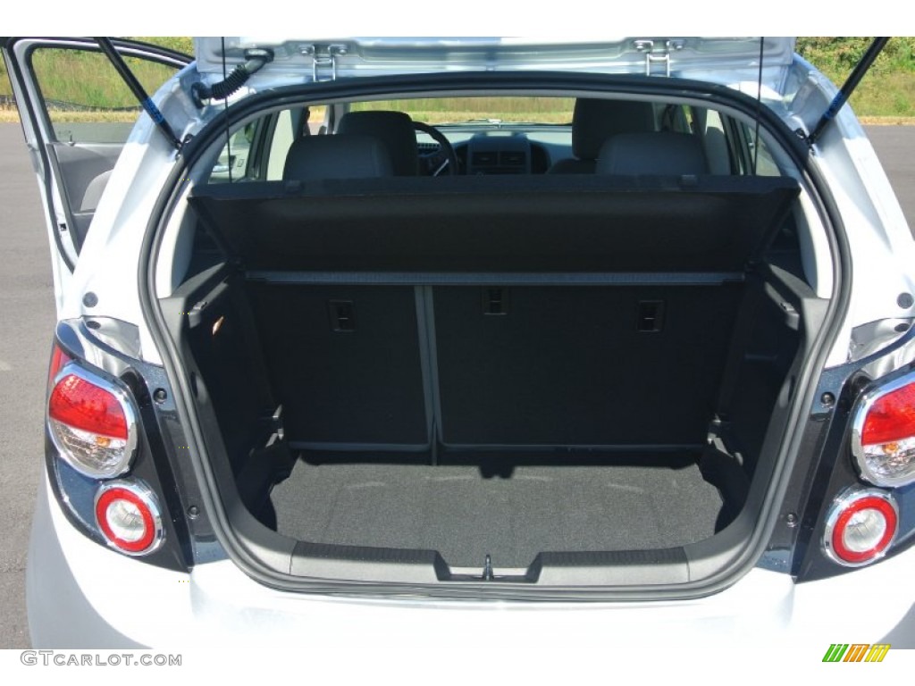 2014 Chevrolet Sonic LS Hatchback Trunk Photo #86377080