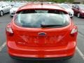 Race Red - Focus SE Hatchback Photo No. 3