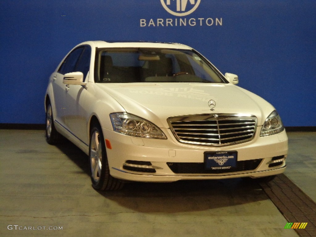 2010 S 550 4Matic Sedan - Diamond White Metallic / Black photo #1