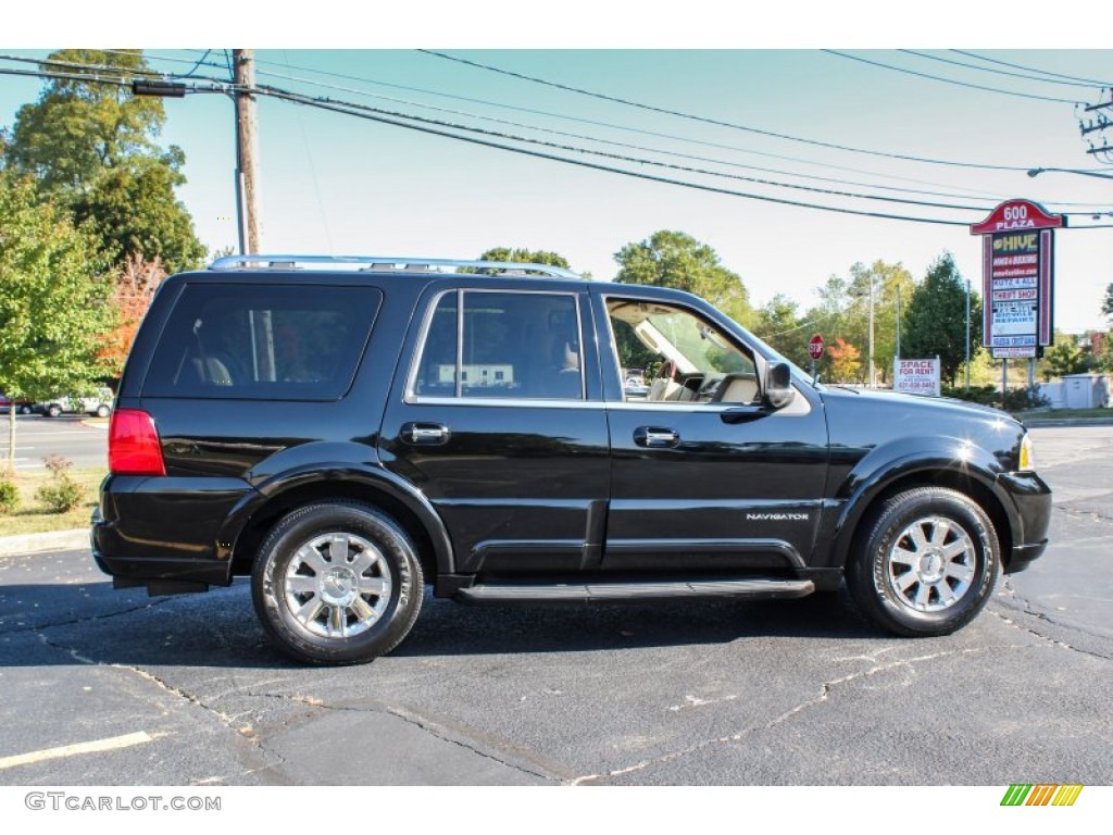 2004 Navigator Luxury 4x4 - Black Clearcoat / Light Parchment photo #7