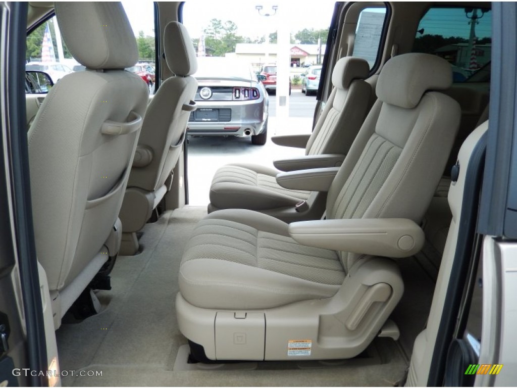 2005 Mercury Monterey Convenience Rear Seat Photo #86380239