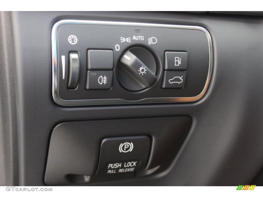 2014 Volvo S60 T6 AWD Controls Photos