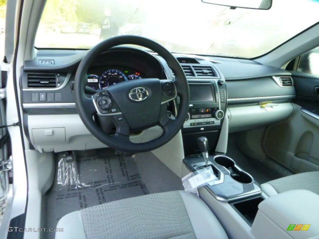 2014 Toyota Camry Hybrid LE Interior Color Photos
