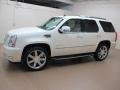White Diamond - Escalade Luxury AWD Photo No. 5