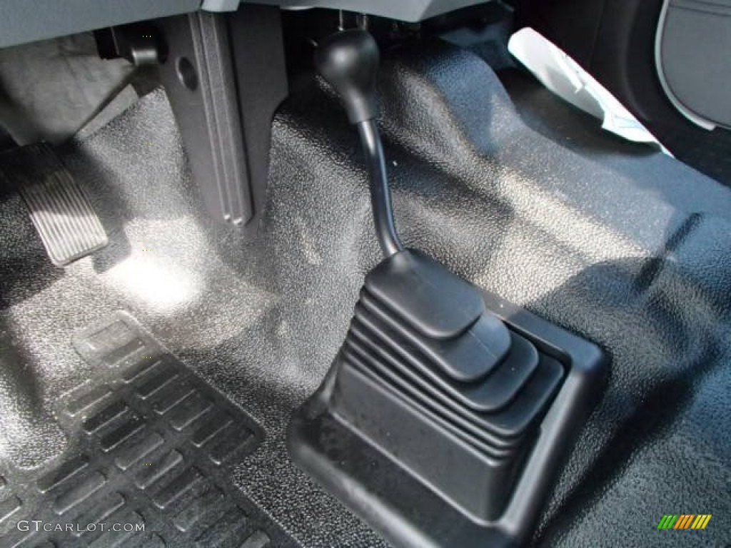 2014 F350 Super Duty XL SuperCab 4x4 - Oxford White / Steel photo #14