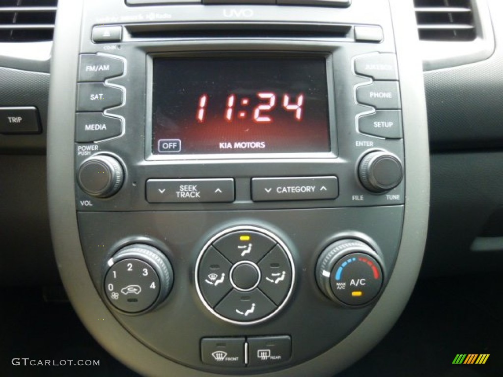 2012 Kia Soul + Controls Photo #86388768