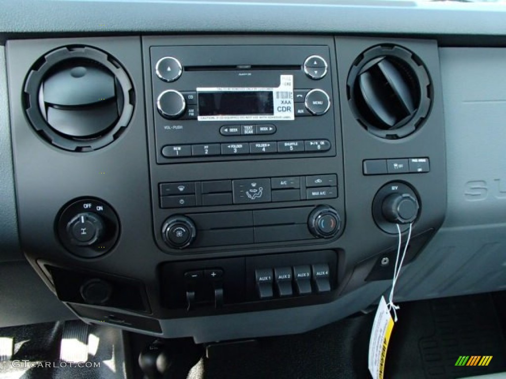2014 Ford F350 Super Duty XLT Regular Cab 4x4 Controls Photo #86388837