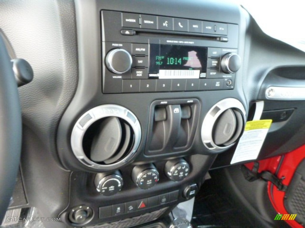 2014 Jeep Wrangler Sahara 4x4 Controls Photo #86391216