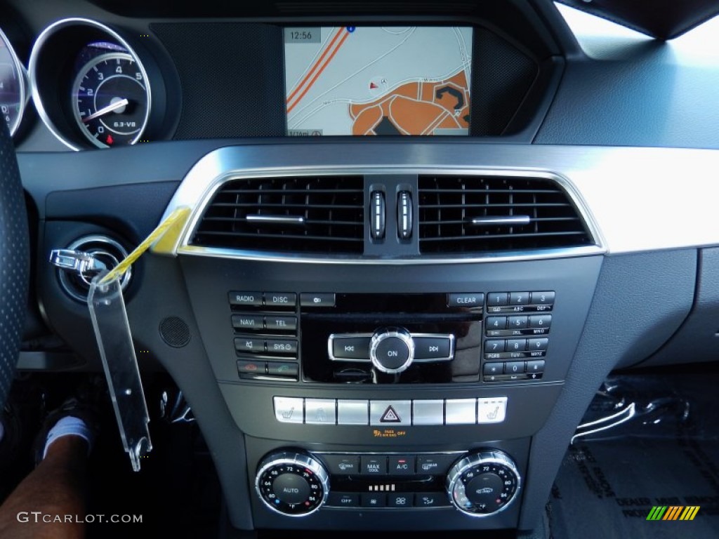 2013 Mercedes-Benz C 63 AMG Coupe Controls Photos