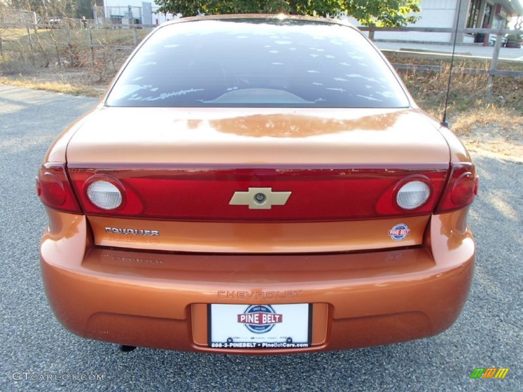 2004 Cavalier Sedan - Sunburst Orange / Graphite photo #8