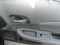 Black Clear Coat - Avenger SE Photo No. 7
