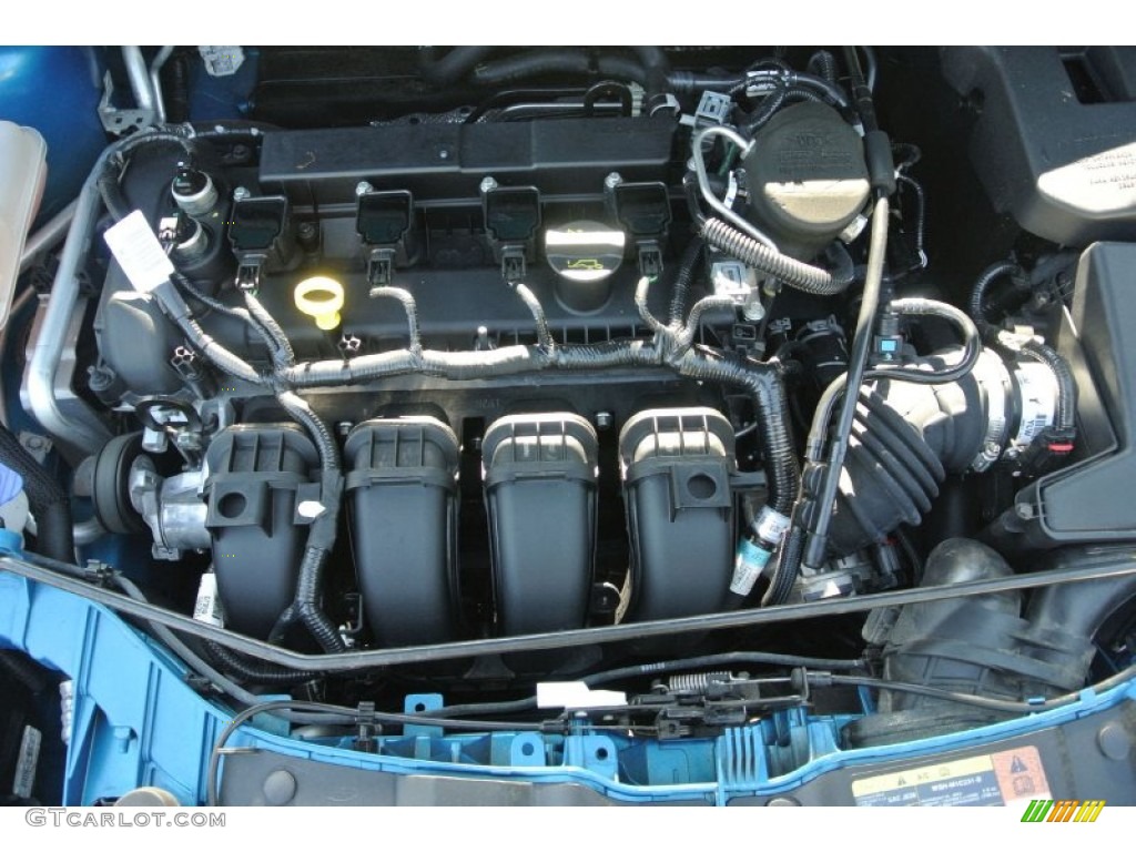 2012 Ford Focus SE Sedan Engine Photos