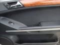 Black - ML 350 4Matic Photo No. 18