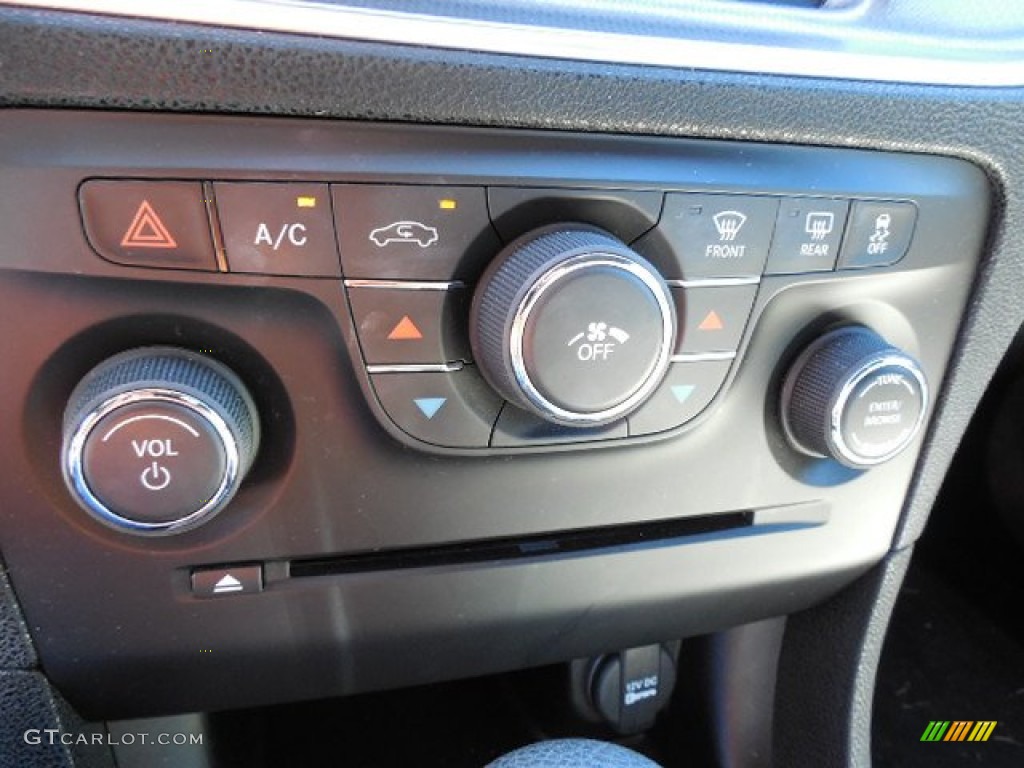 2011 Charger SE - Toxic Orange Pearl / Black/Light Frost Beige photo #20