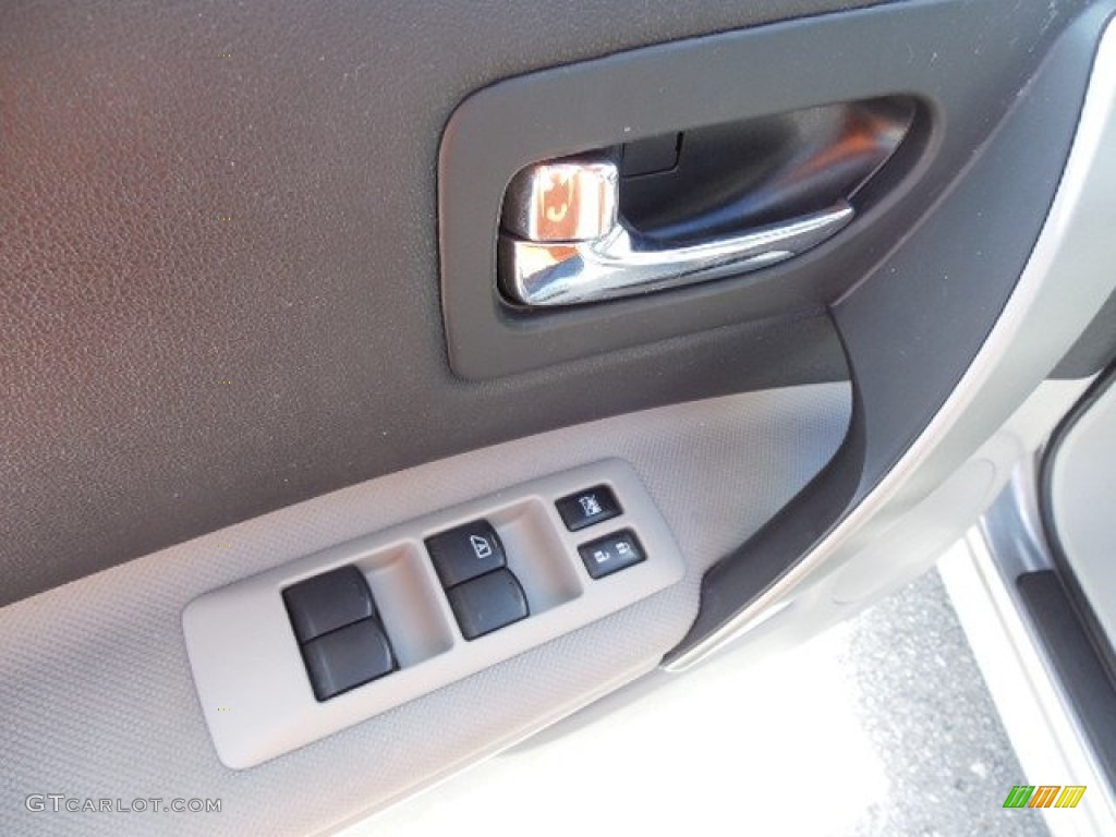 2011 Rogue SV - Platinum Graphite / Gray photo #18