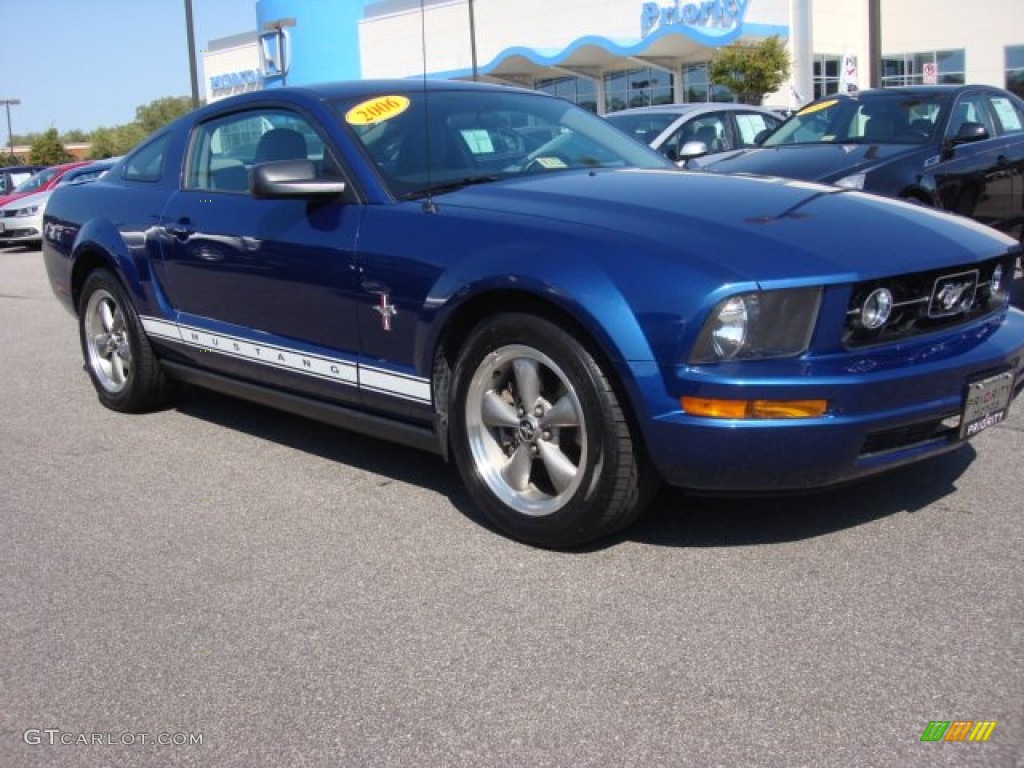 2006 Mustang V6 Premium Coupe - Vista Blue Metallic / Light Graphite photo #5