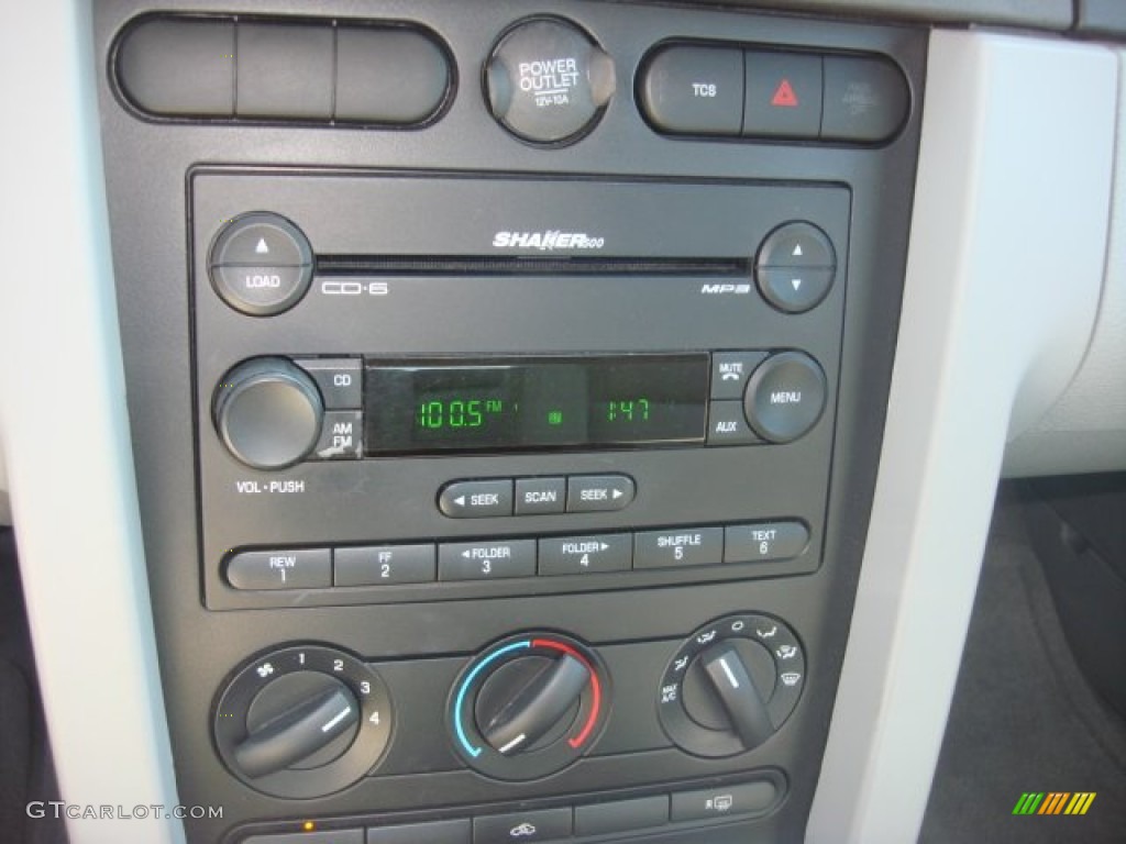2006 Ford Mustang V6 Premium Coupe Controls Photo #86399691