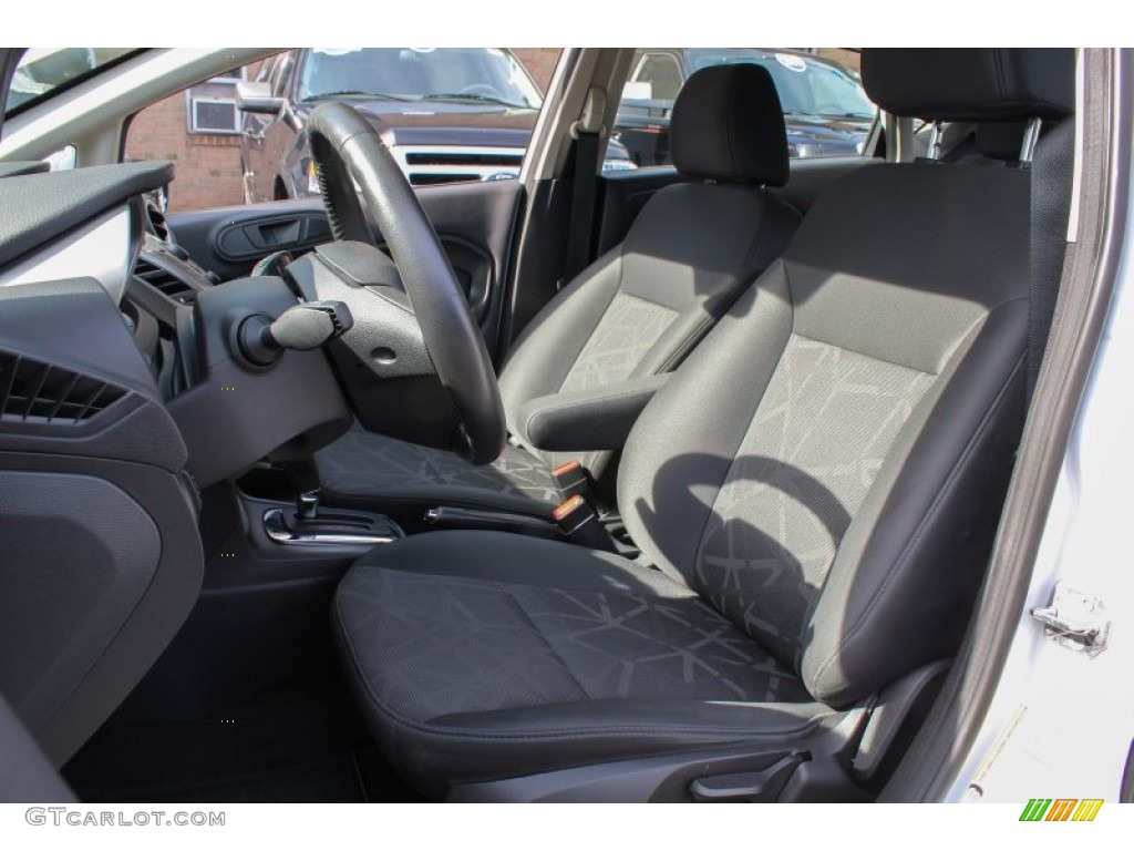 2013 Fiesta SE Hatchback - Oxford White / Charcoal Black photo #10