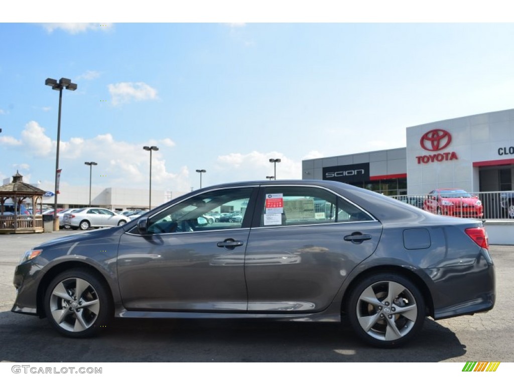 2014 Camry SE V6 - Magnetic Gray Metallic / Black/Ash photo #2