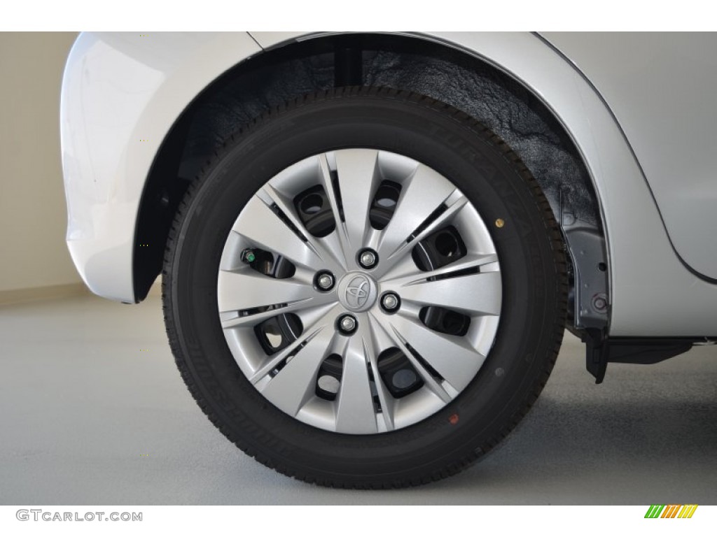2014 Toyota Yaris LE 5 Door Wheel Photo #86406755