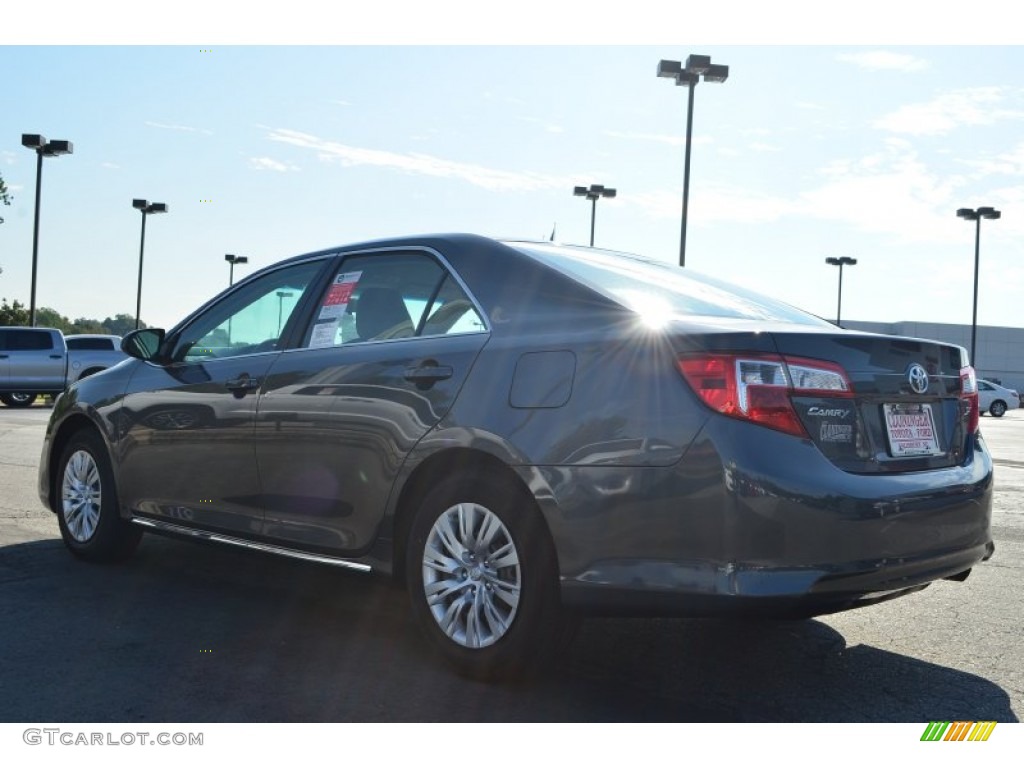 2013 Camry LE - Magnetic Gray Metallic / Ash photo #18