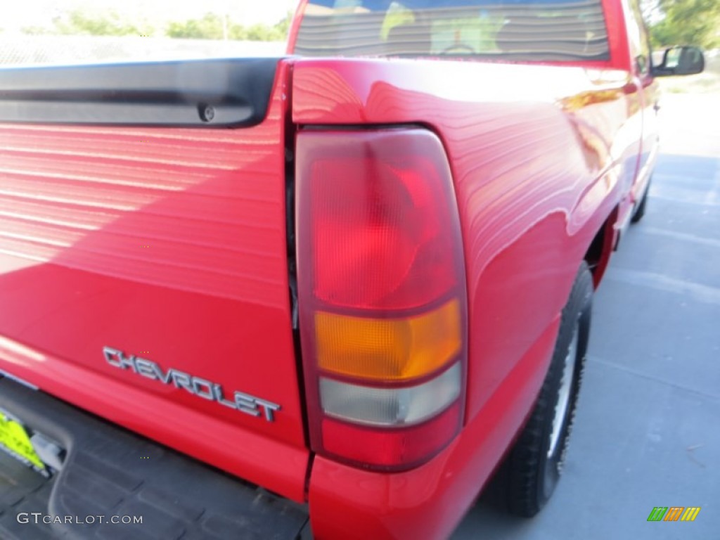 1999 Silverado 1500 LS Extended Cab - Victory Red / Graphite photo #17