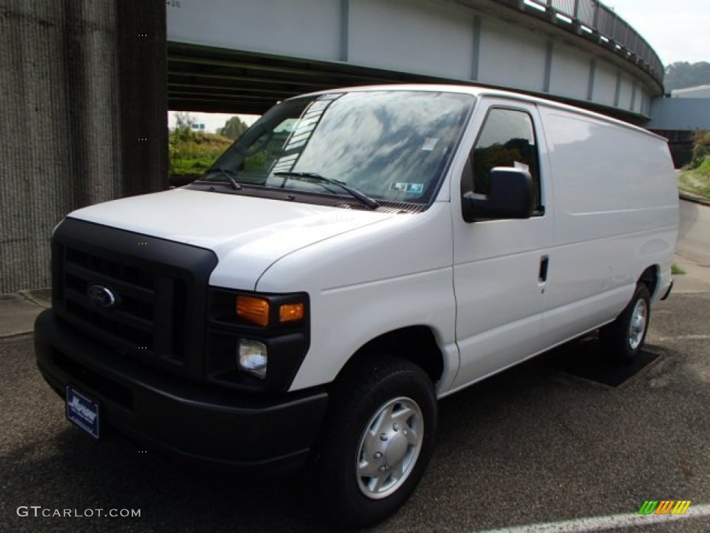 2014 E-Series Van E150 Cargo Van - Oxford White / Medium Flint photo #4