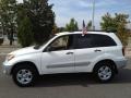Super White - RAV4 4WD Photo No. 4