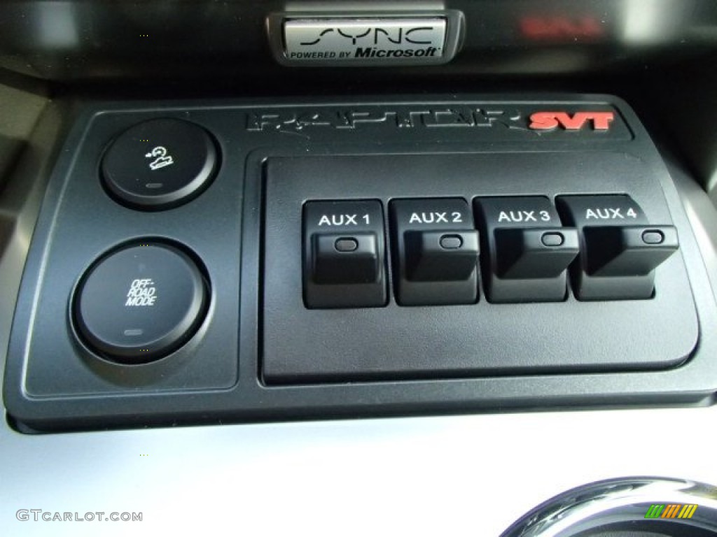 2013 Ford F150 SVT Raptor SuperCab 4x4 Controls Photos