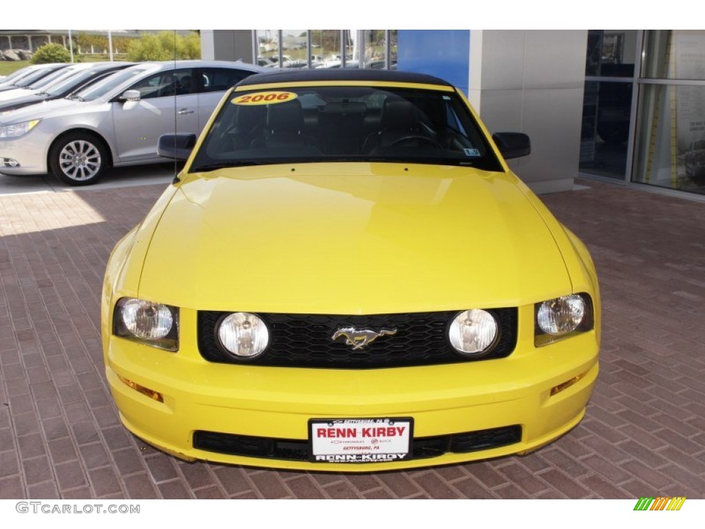 2006 Mustang GT Premium Convertible - Screaming Yellow / Dark Charcoal photo #21