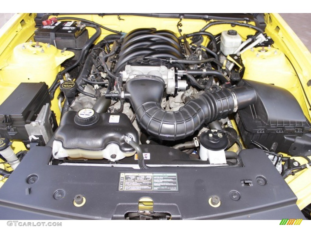 2006 Mustang GT Premium Convertible - Screaming Yellow / Dark Charcoal photo #23