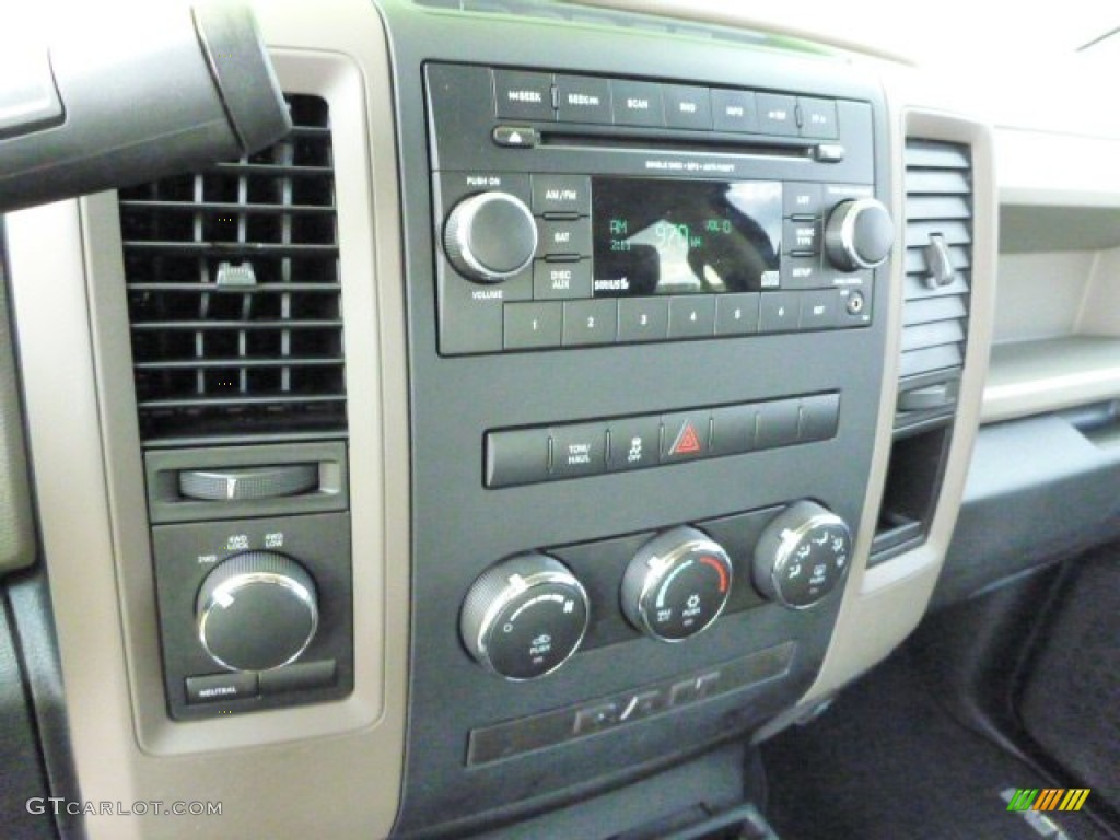 2012 Ram 1500 ST Quad Cab 4x4 - Bright White / Dark Slate Gray/Medium Graystone photo #18