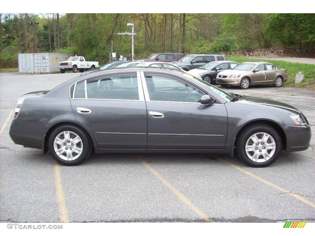 2005 Altima 2.5 S - Smoke Metallic / Charcoal photo #20