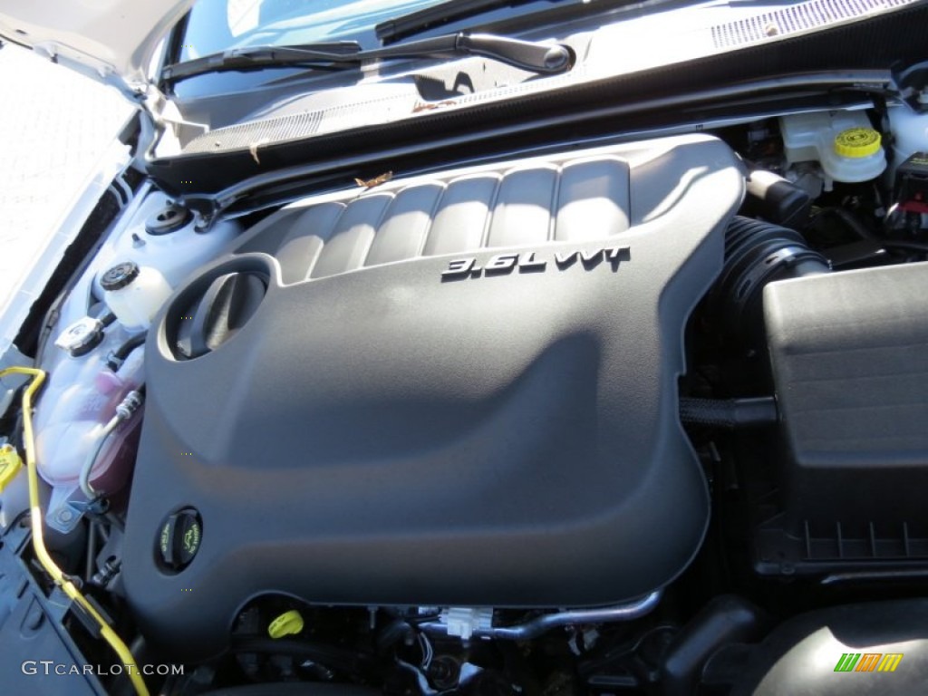 2014 200 Touring Sedan - Bright White / Black photo #10