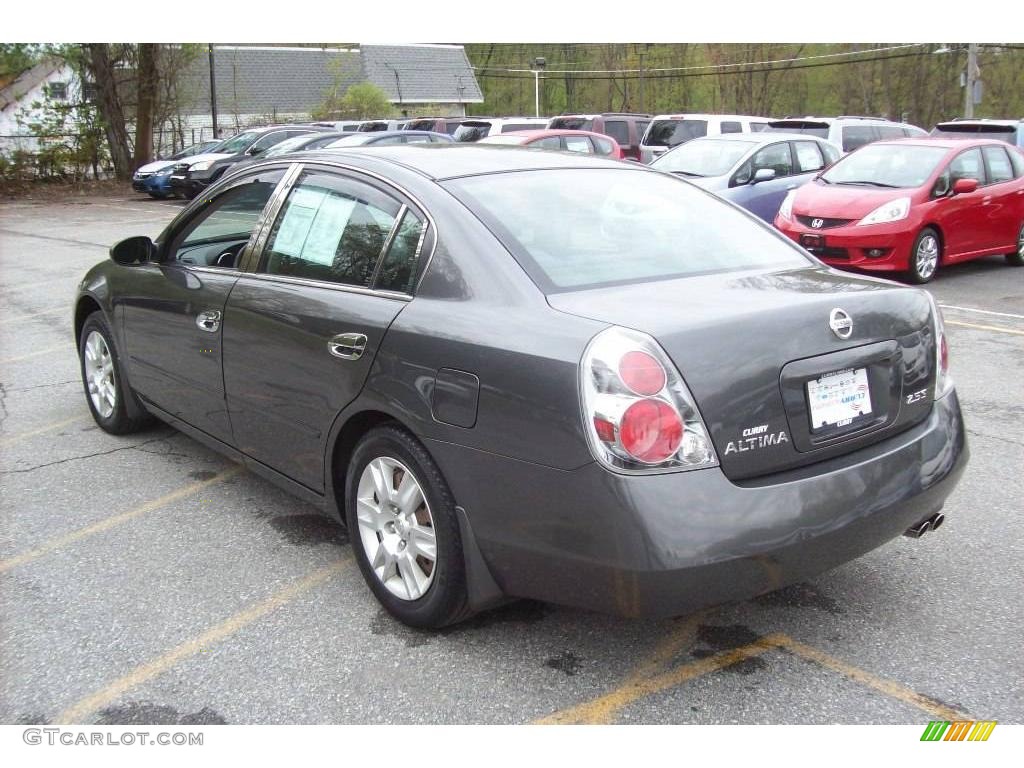 2005 Altima 2.5 S - Smoke Metallic / Charcoal photo #23